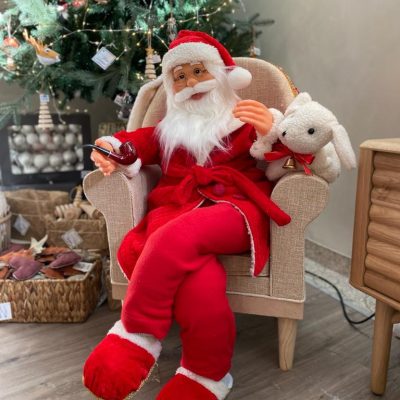 Pai Natal com sofá