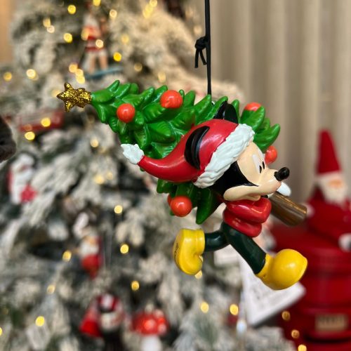 mickey com árvore